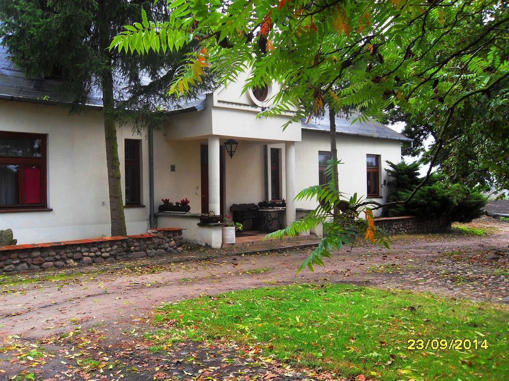 Villa Kasztelania Pod Lipami à Zakroczym Extérieur photo